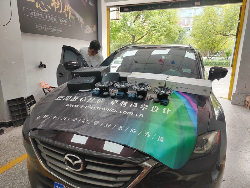怀化马自达CX-4音响改装德国彩虹EL系列，音乐真实自然、层次感分明！